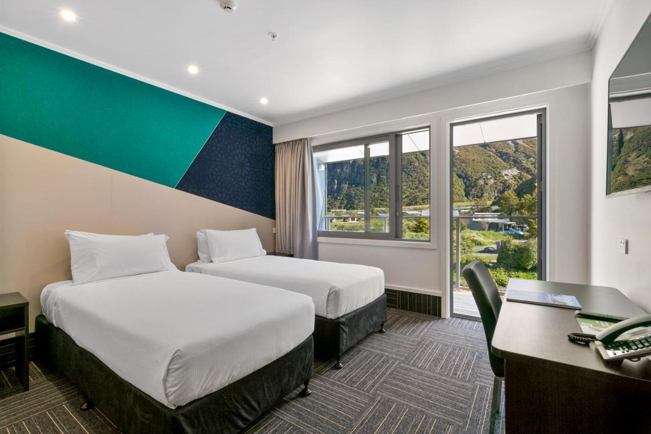 Mt Cook Lodge And Motels Aoraki / Mount Cook Екстериор снимка