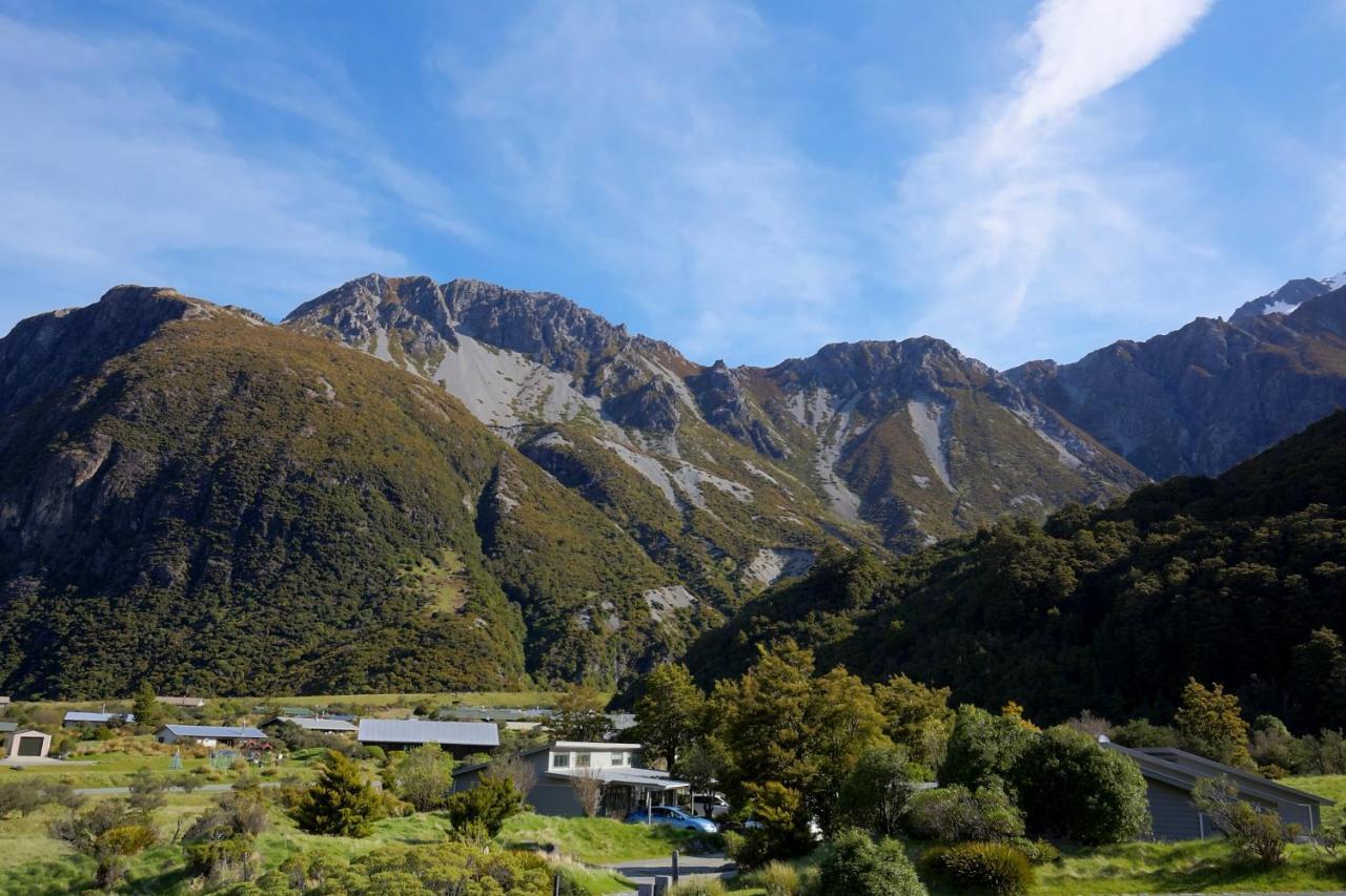Mt Cook Lodge And Motels Aoraki / Mount Cook Екстериор снимка