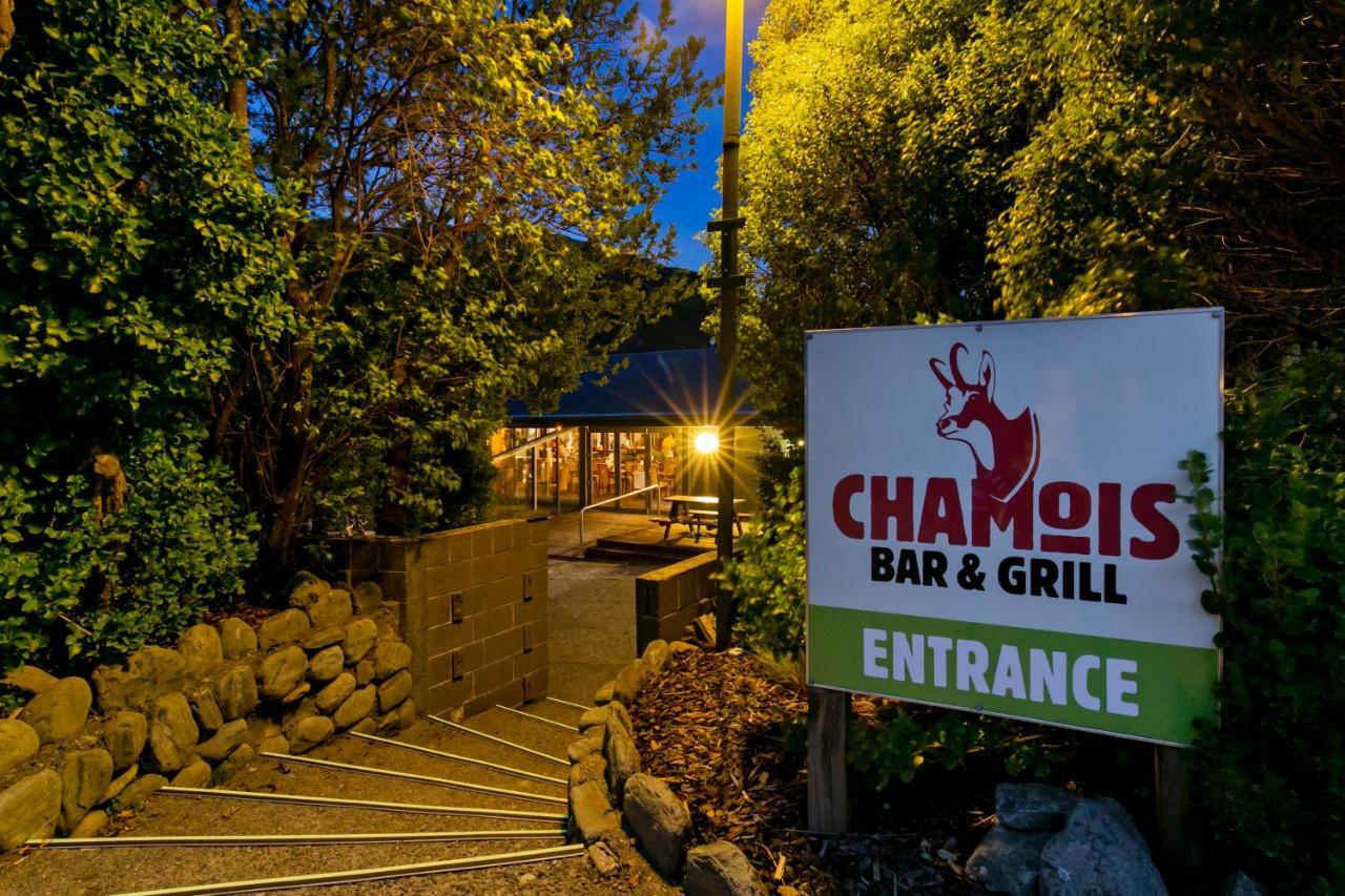 Mt Cook Lodge And Motels Aoraki / Mount Cook Екстериор снимка